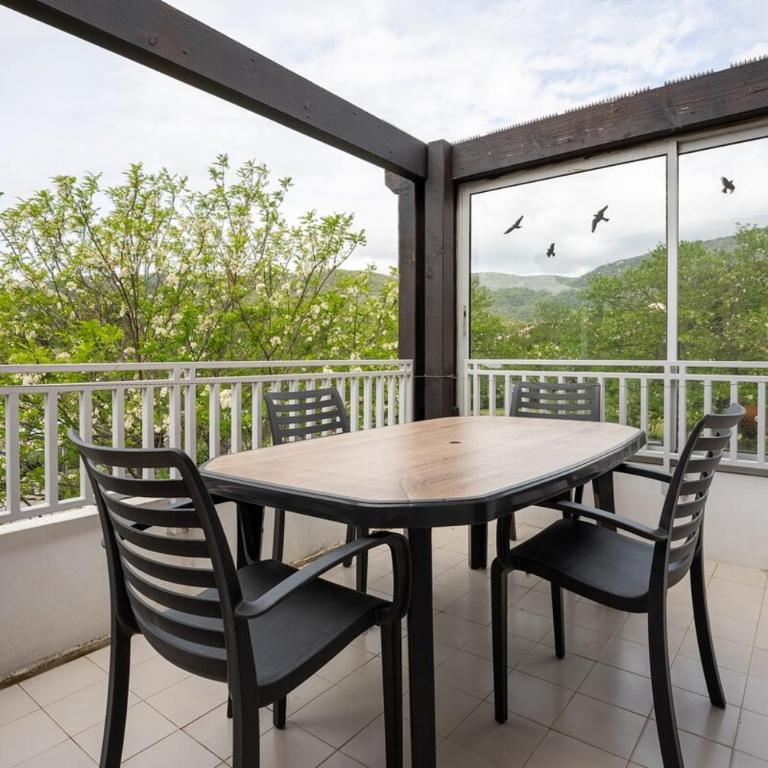 Logement entier, 150 m de la plage - Three-Bedroom Apartment - 10