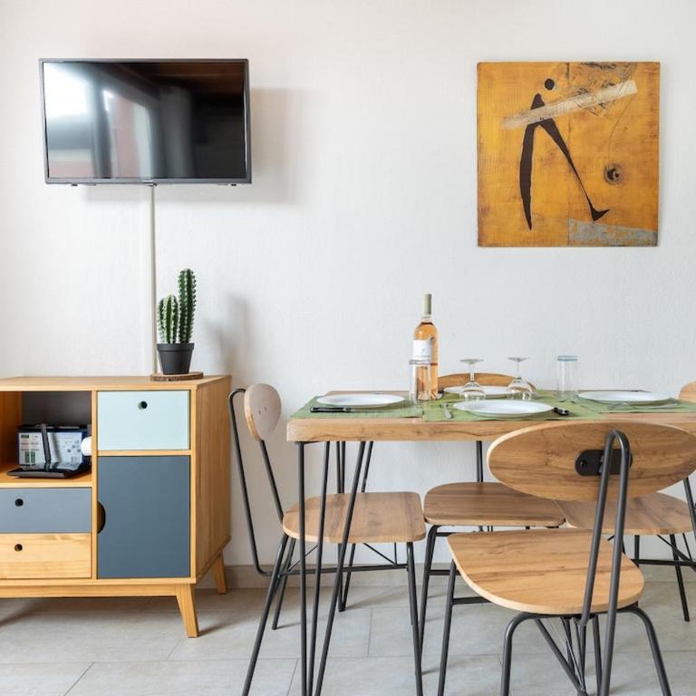 Logement entier, 150 m de la plage - Three-Bedroom Apartment - 15