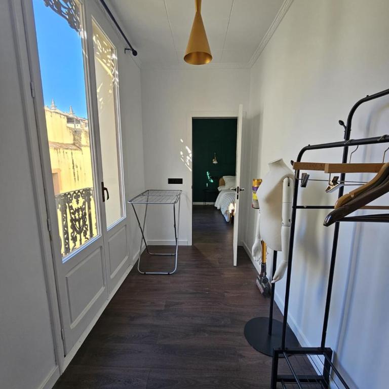 Apartamento histórico con vistas a la iglesia, Casa Giner - Three-Bedroom Apartment - 26