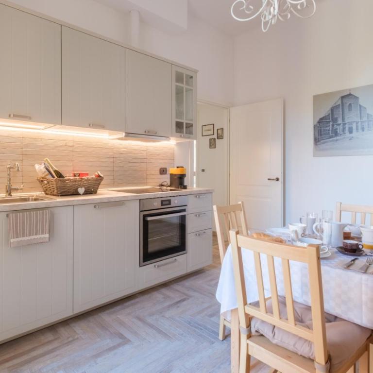 Brand New !!! Ancient BOLOGNA Centrale LIBERTY Style Completely RENOVATED 2025 - Appartamento con 2 Camere da Letto - 7