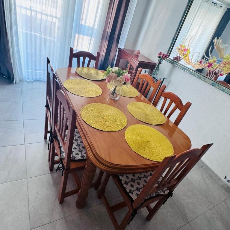 Spacious apartment 100m from the beach and promenade - Apartamento de 1 dormitorio - 9