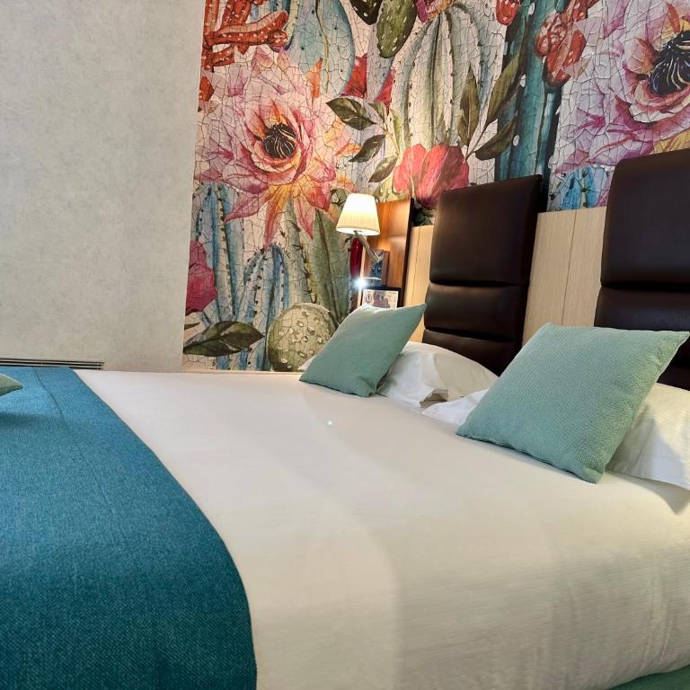HOTEL ARVERNA VICHY - ClT'HOTEL - Chambre Double Confort avec 1 Lit de 160 cm - 1
