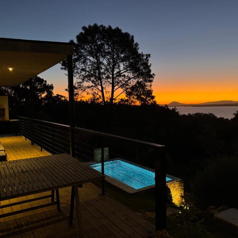 View of the lagoon and forest - Apartamento de 2 dormitorios - 2