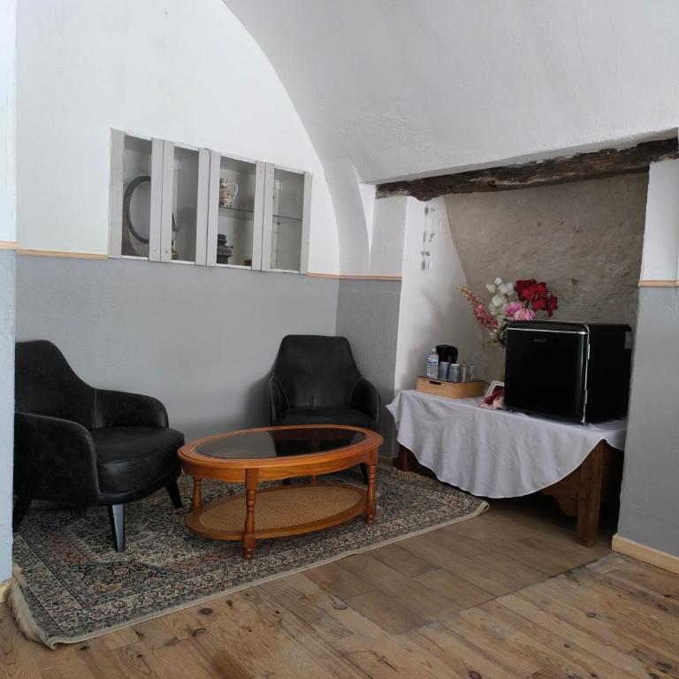 maison d'hôtes prince face au château du clos Luce - Suite Lit Queen-Size - 9