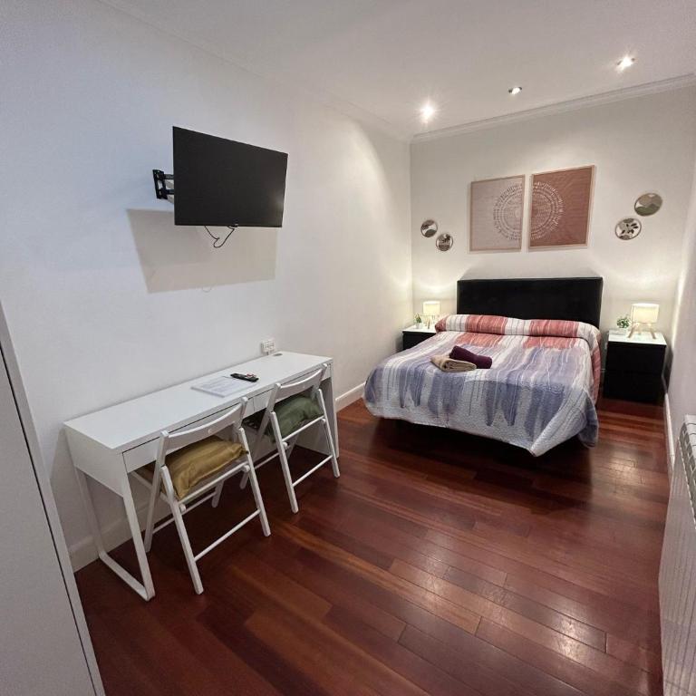 Alojamiento Angel - Double Room with Shared Bathroom - 1