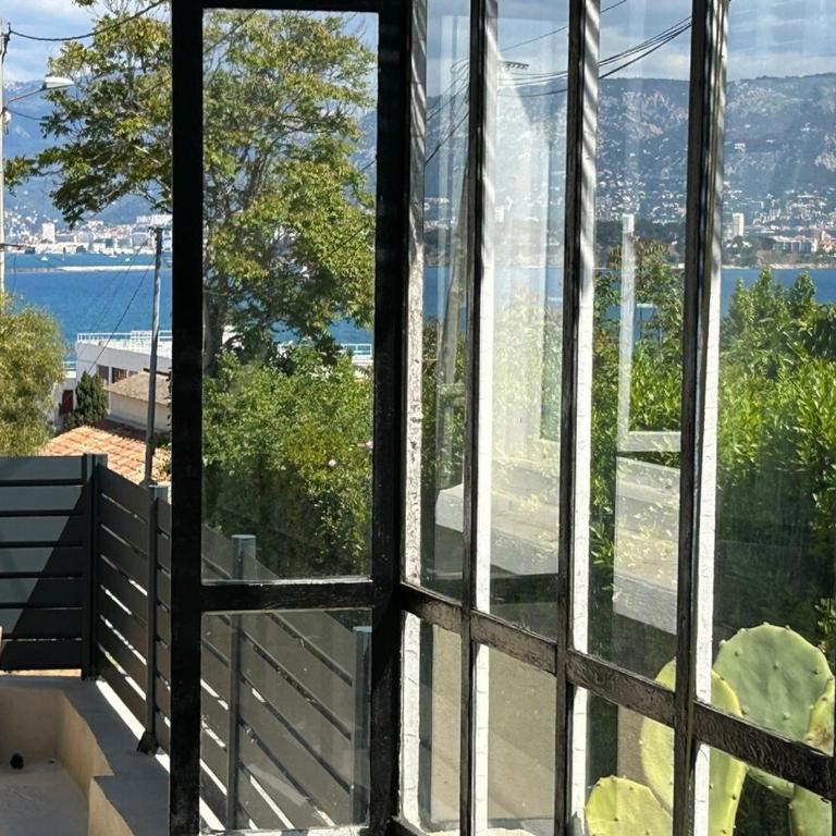 Charming house with pool, sea view 4 bedrooms 2 bathrooms - Villa - 24