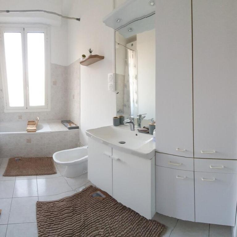 T3 lumineux climatisé avec balcon 2 chambre à 2 min de la gare St-Charles - Appartement 3 Chambres - 28