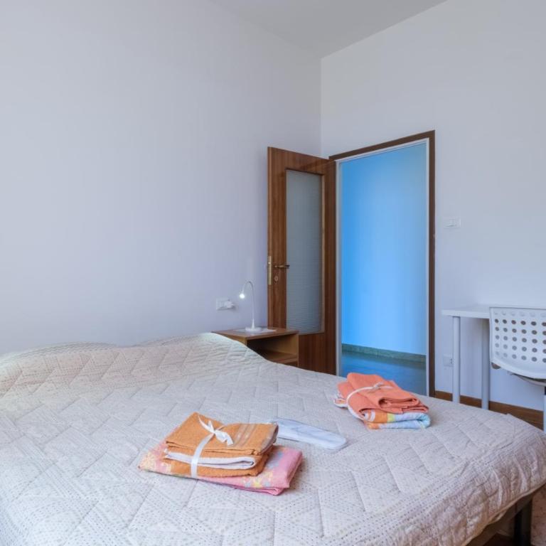 BOLOGNA MAGGIORE comoda al CENTRO di tutto - Three-Bedroom Apartment - High Floor - 39
