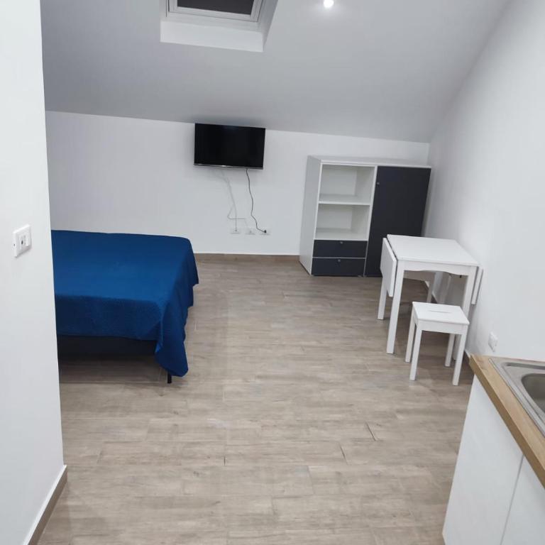 Garibaldi Palace - Standard Apartment - 7