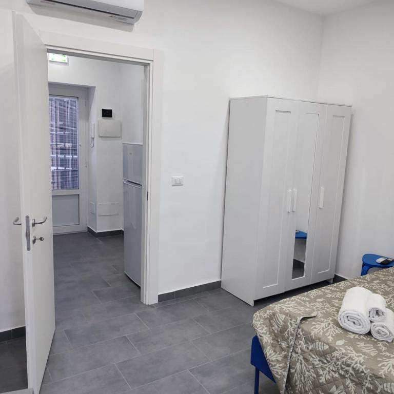 Garibaldi Palace - One-Bedroom Apartment with Balcony and City View - 15