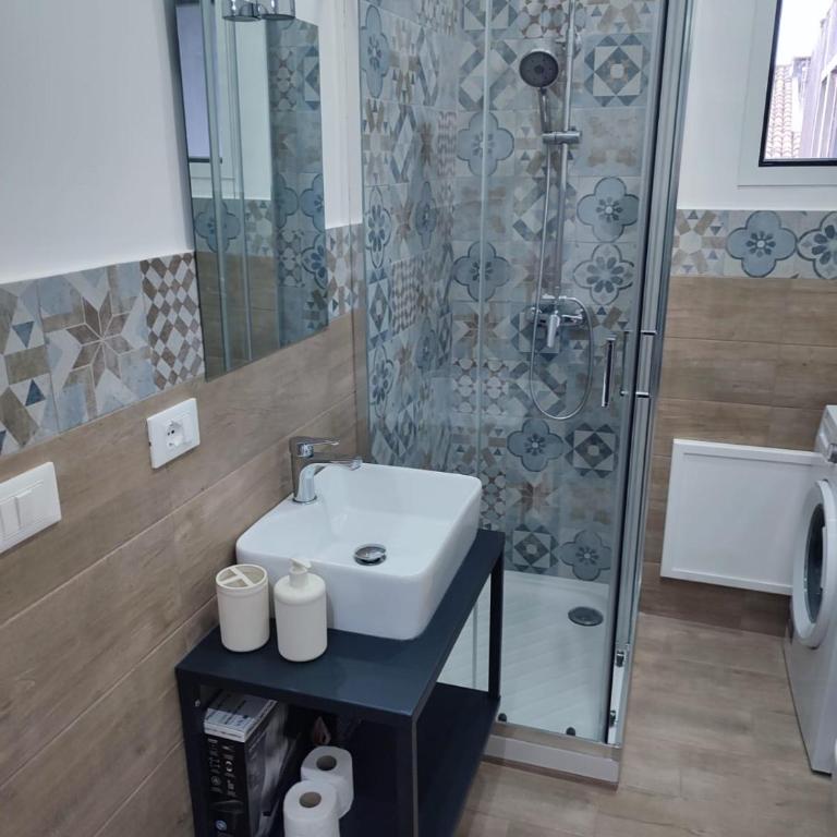 Garibaldi Palace - Standard Apartment - 14