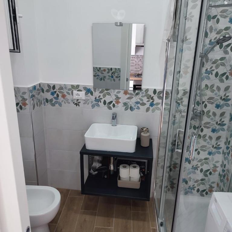 Garibaldi Palace - Standard Apartment - 12