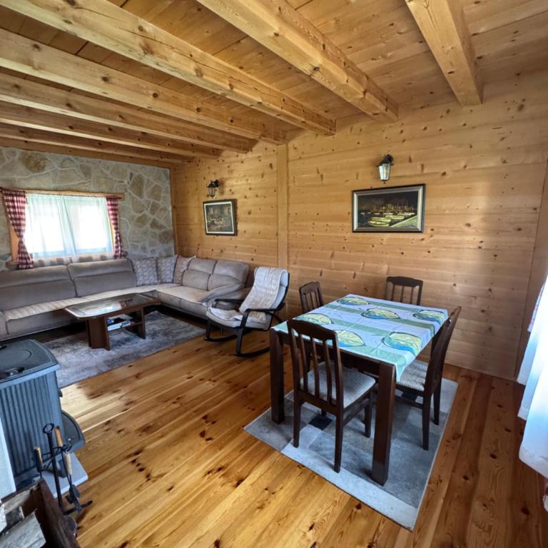 Vacation Home Andjelic - Three-Bedroom House - 19