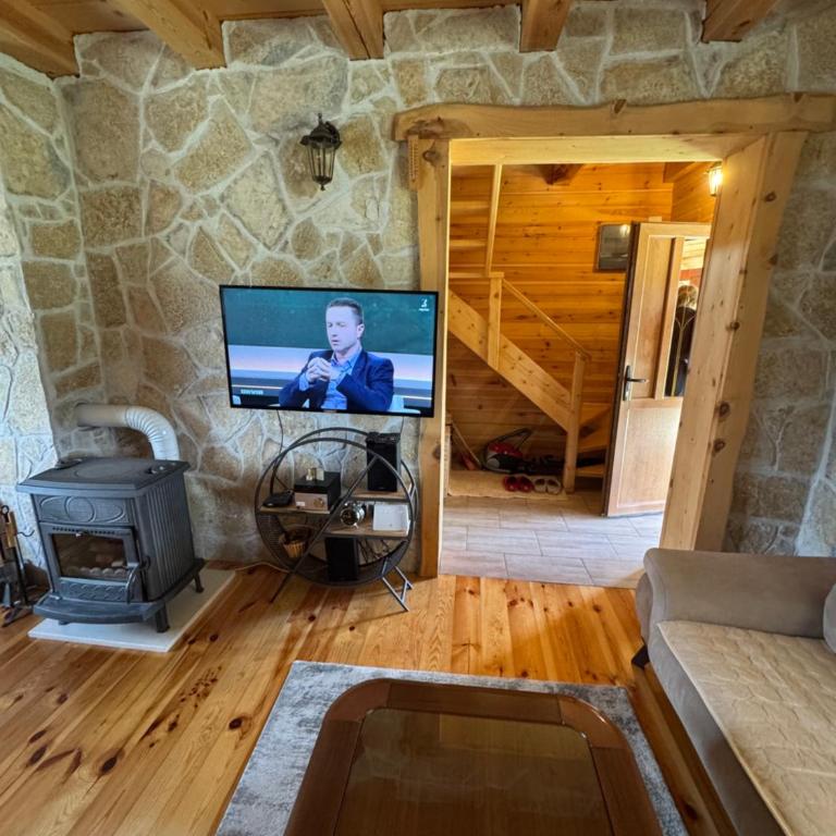 Vacation Home Andjelic - Three-Bedroom House - 17