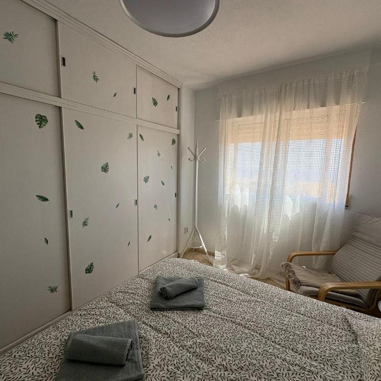 Mira al Mar y Tabarca en urbanización Santa Pola - Apartamento de 2 dormitorios - 20