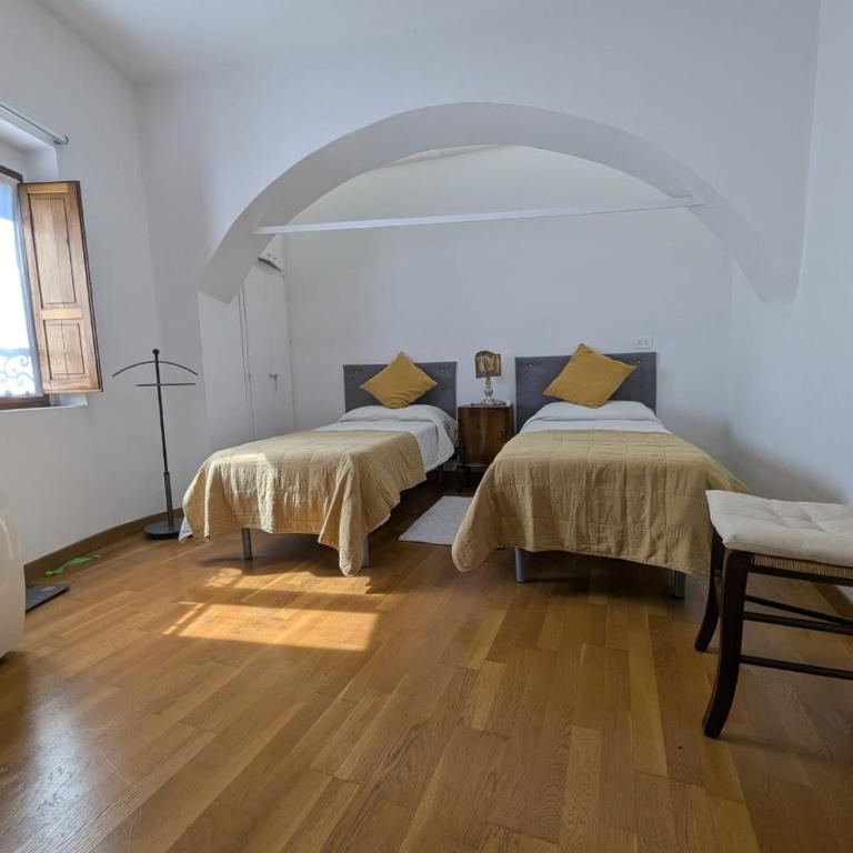 Appartamento dei Leoni - 50 mt dalla Basilica di San Francesco - Appartamento con 2 Camere da Letto - 15