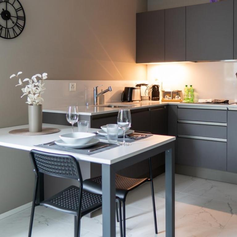 Locarno Center - Free Parking, Netflix and WiFi - Appartamento con 1 Camera da Letto - 9
