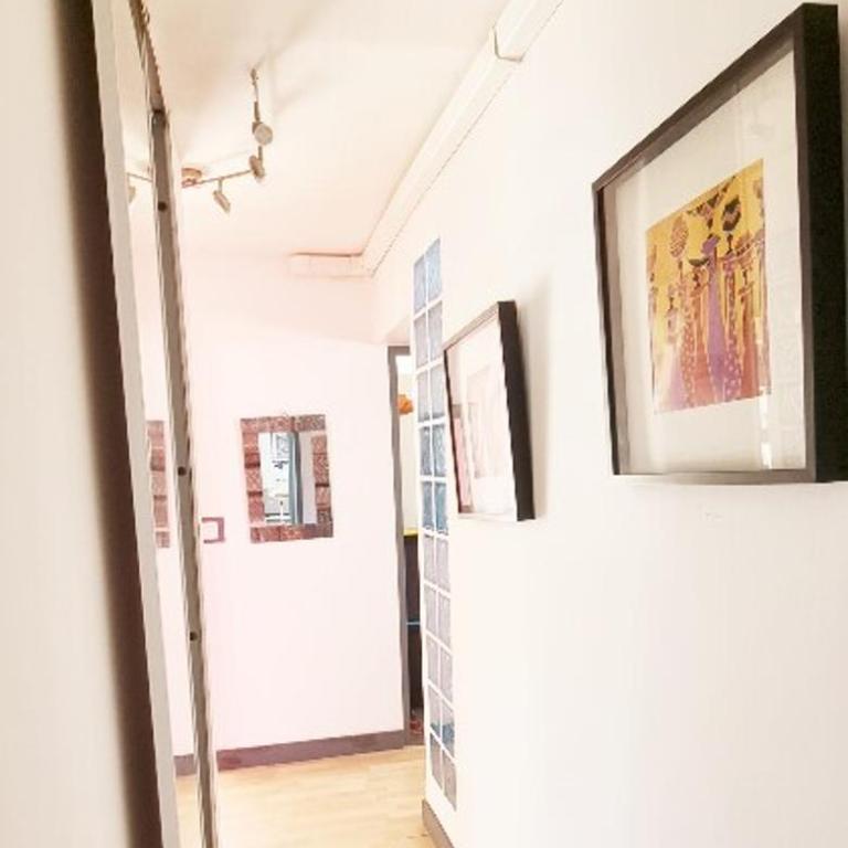 Gd Appartement climatisé, 5 personnes, 15 min a pied de la place de la Comédie, 15 min en voiture des plages - Apartment - 5