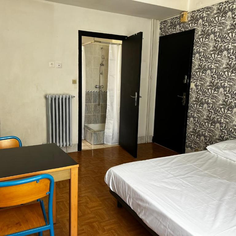 Alpazur - Double Room with Private Bathroom - 1