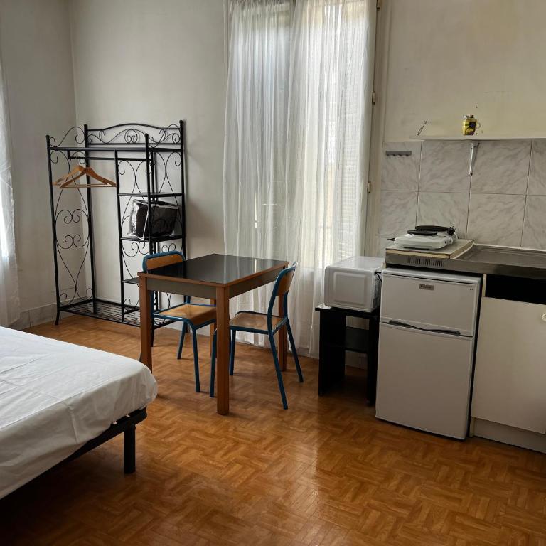 Alpazur - Double Room with Private Bathroom - 5