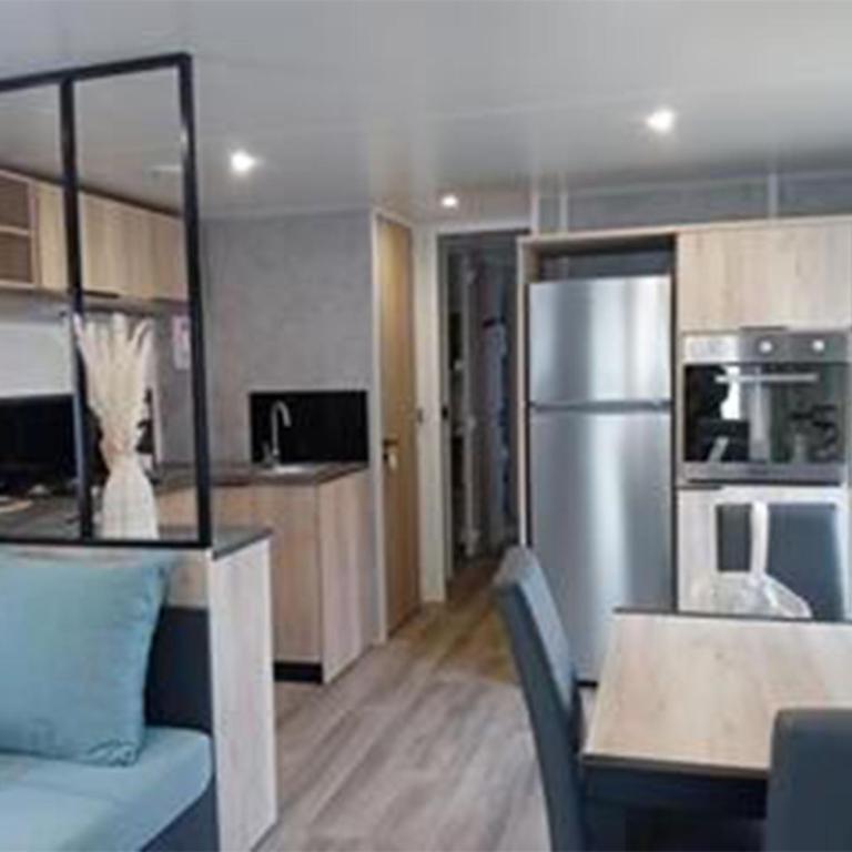 CAMPING Les EMBRUNS - 4 ETOILES - Mobile Home - 2