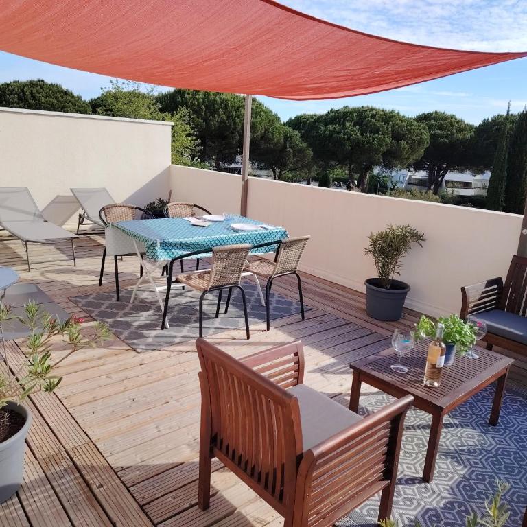 Appartement avec garage et grande terrasse , proximité des plages - Studio with Terrace - 1