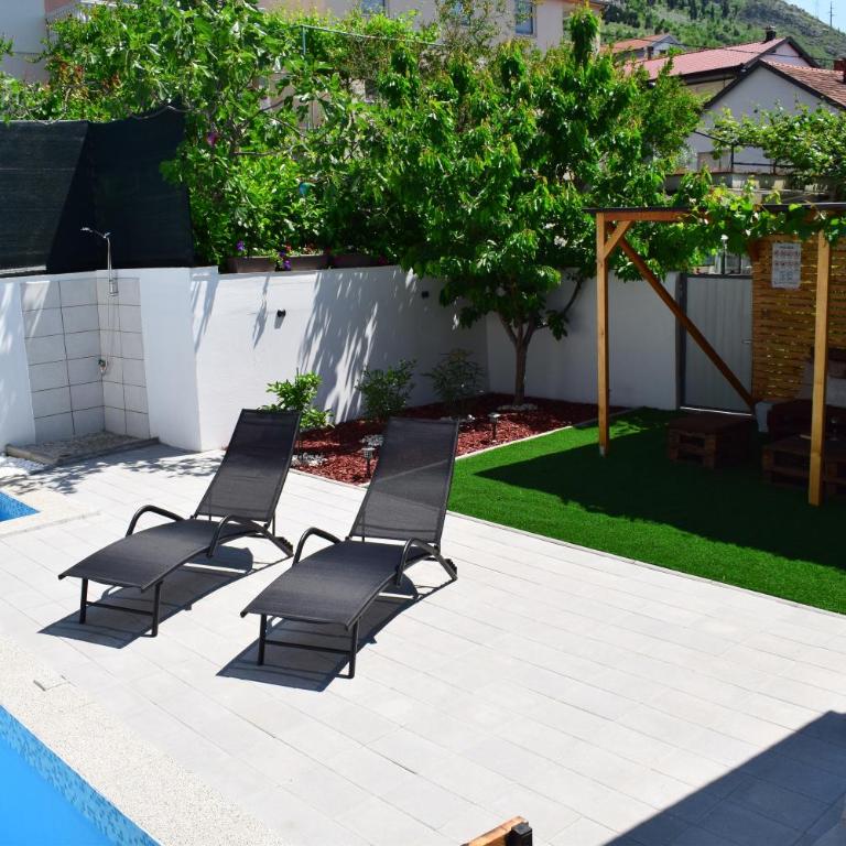 Hills Holiday House - Two-Bedroom Townhouse - 39