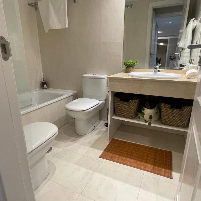 Apartamento premium en Costa Nagueles III - Two-Bedroom Apartment - 18