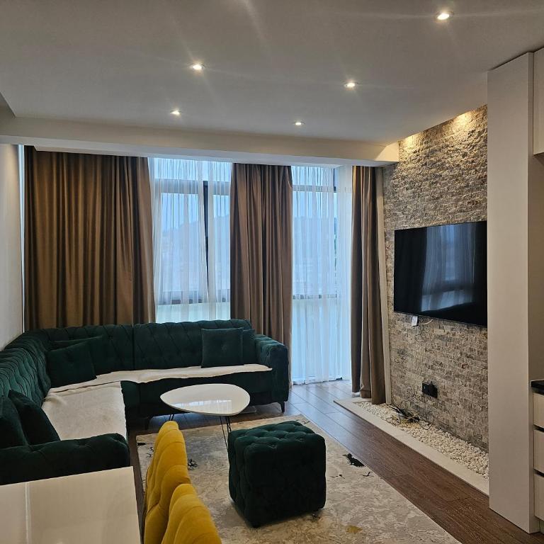 Moon Apartment - Two-Bedroom Apartment - 1