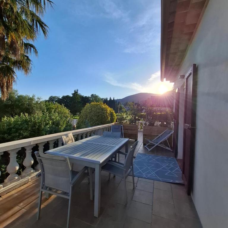 Villa Bibaou - Chambre Double - Vue sur Piscine - 10