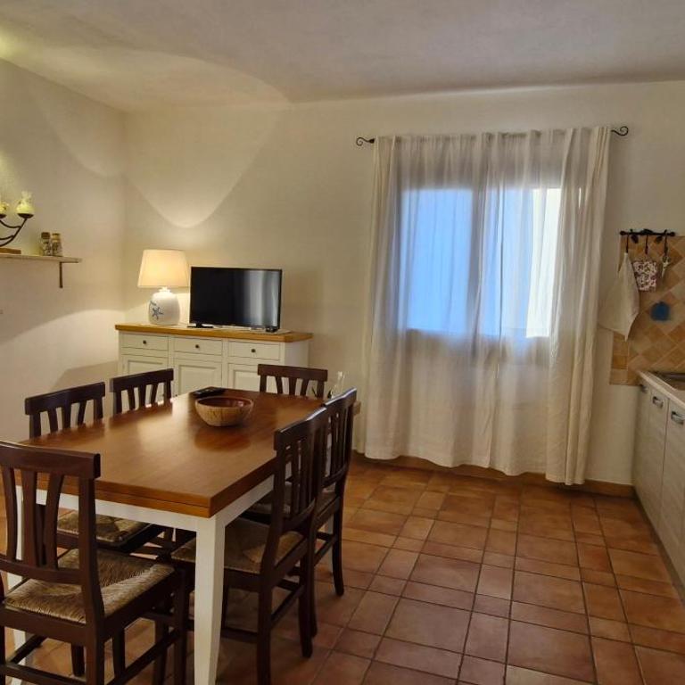 Capo Figari 13, Appartamento spazioso nel centro di Golfo Aranci con terrazza vista mare, Wi-Fi, parcheggio gratuito - Appartamento con 2 Camere da Letto - 8