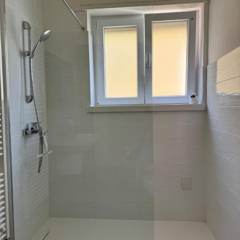 DV Holiday Home - Appartamento con 2 Camere da Letto - 11