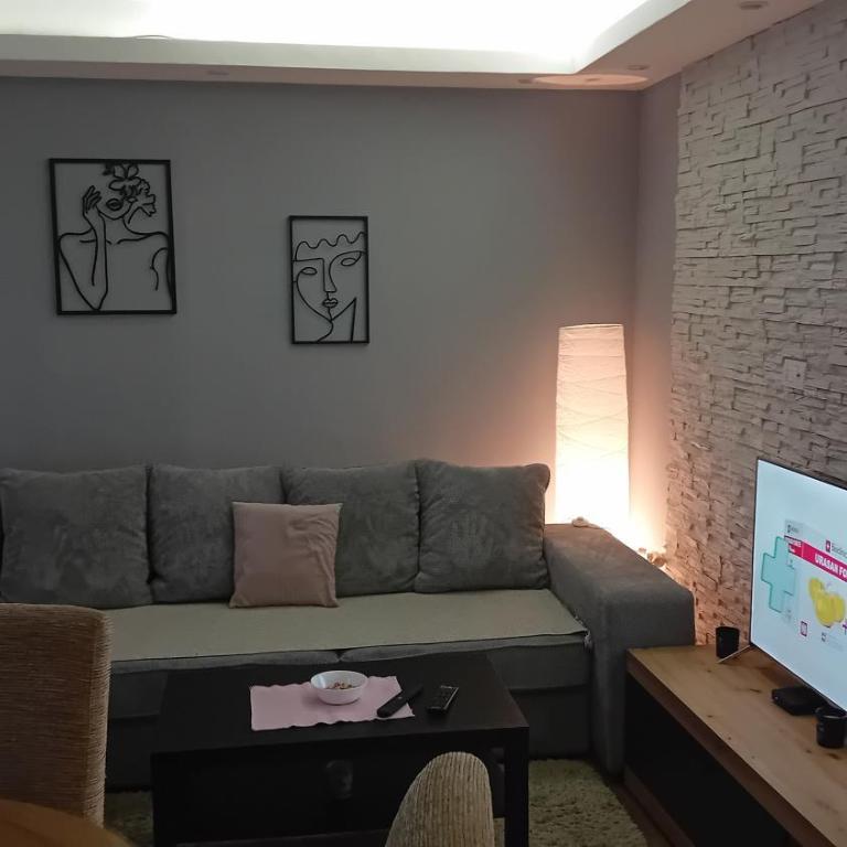 SUNSHINE Apartment - Two-Bedroom Apartment - 4