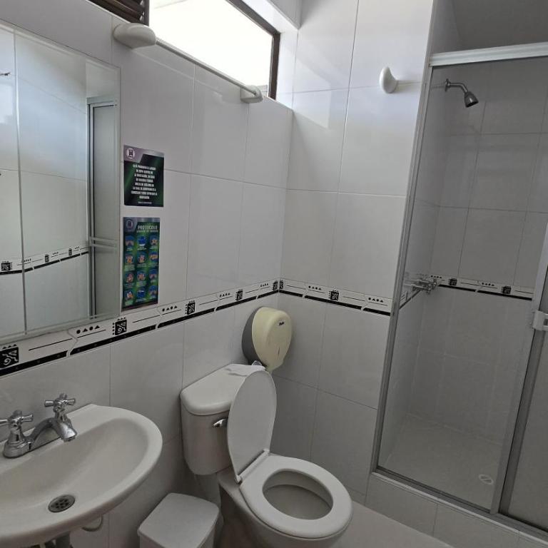Hotel Imperial - Habitación Doble con baño privado - 4