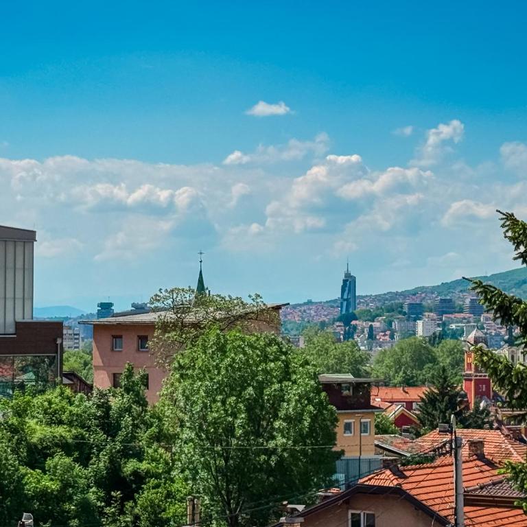 Sarajevo Time Travel with Grandpa - Apartman sa 3 Spavaće Sobe i Pogledom - 1