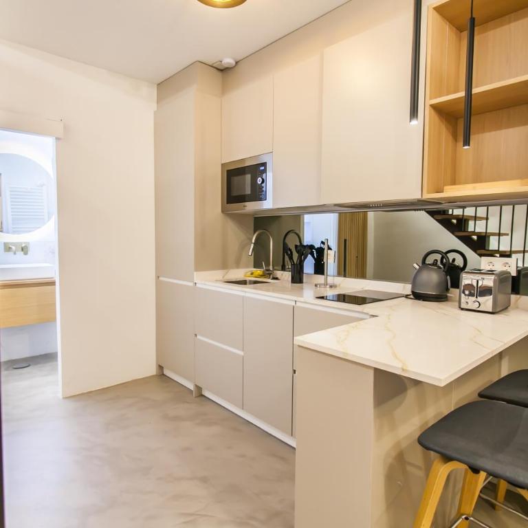 Stylish Duplex with Art & Charm in Prime Salamanca - Loft - 3