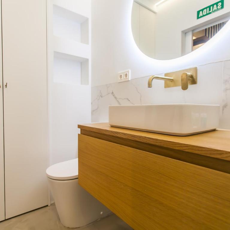 Stylish Duplex with Art & Charm in Prime Salamanca - Loft - 8