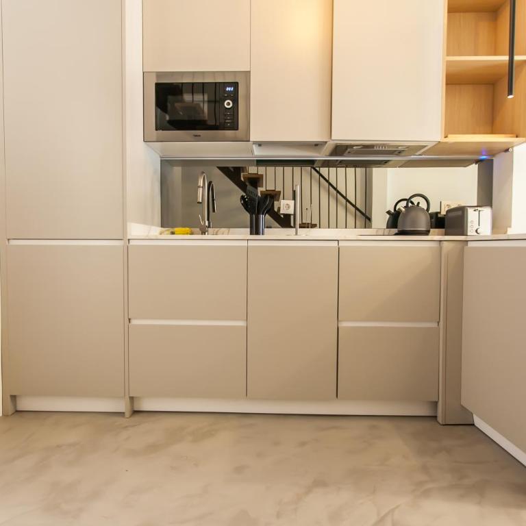 Stylish Duplex with Art & Charm in Prime Salamanca - Loft - 19