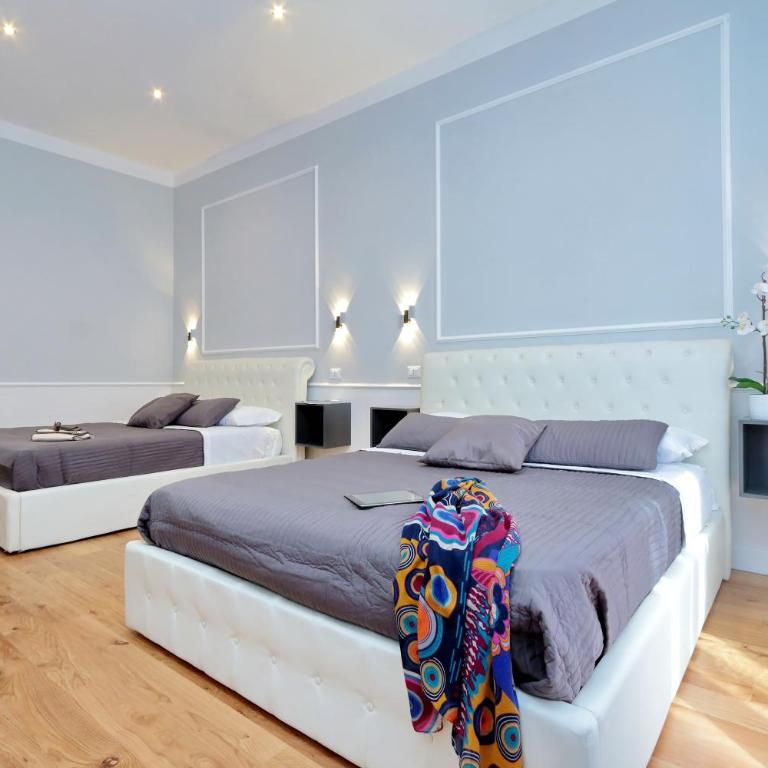 St. Peter Vatican Rooms - Deluxe Quadruple Room with Private Bathroom - 1