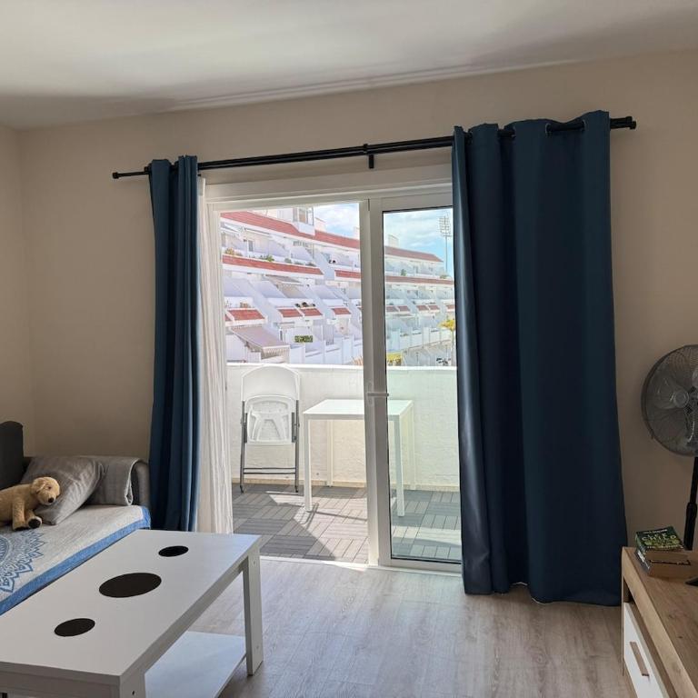 Centrally located M, bright and sunny apartment with terrace and pool views - Apartamento de 1 dormitorio - 9