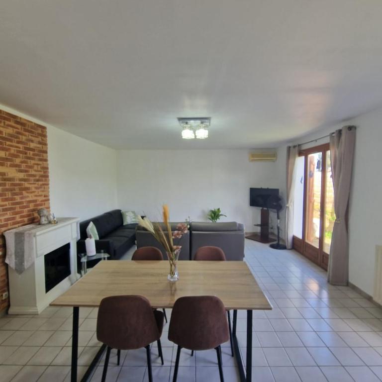 Maison avec jardin et garage - Maison de Vacances 3 Chambres - 13