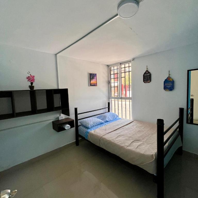 Hospedaje Casa Azul - Standard Double Room with Shared Bathroom - 30