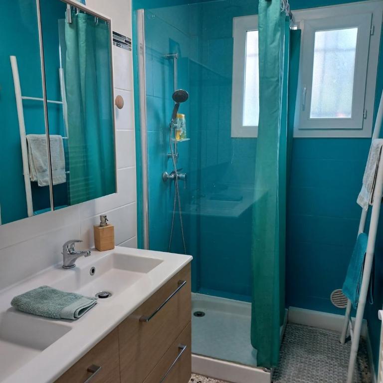 Maison Jardin & Garage P2 10 min Gare Nîmes - One-Bedroom Apartment - 25
