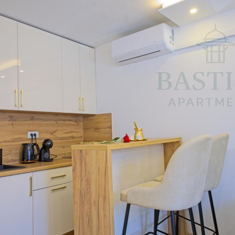 Bastion Apartments - One-Bedroom Apartment - 11