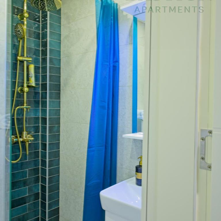 Bastion Apartments - One-Bedroom Apartment - 16