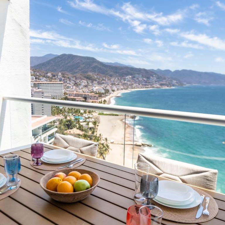 Designer 1BR Beachfront Retreat – Wake Up to the Waves - One-Bedroom Apartment - 3