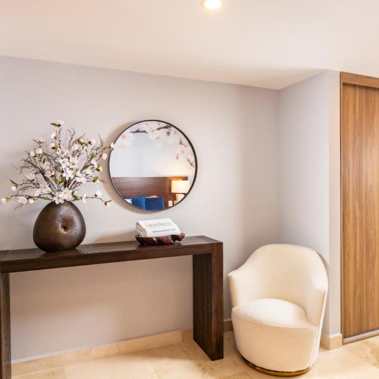Designer 1BR Beachfront Retreat – Wake Up to the Waves - One-Bedroom Apartment - 22
