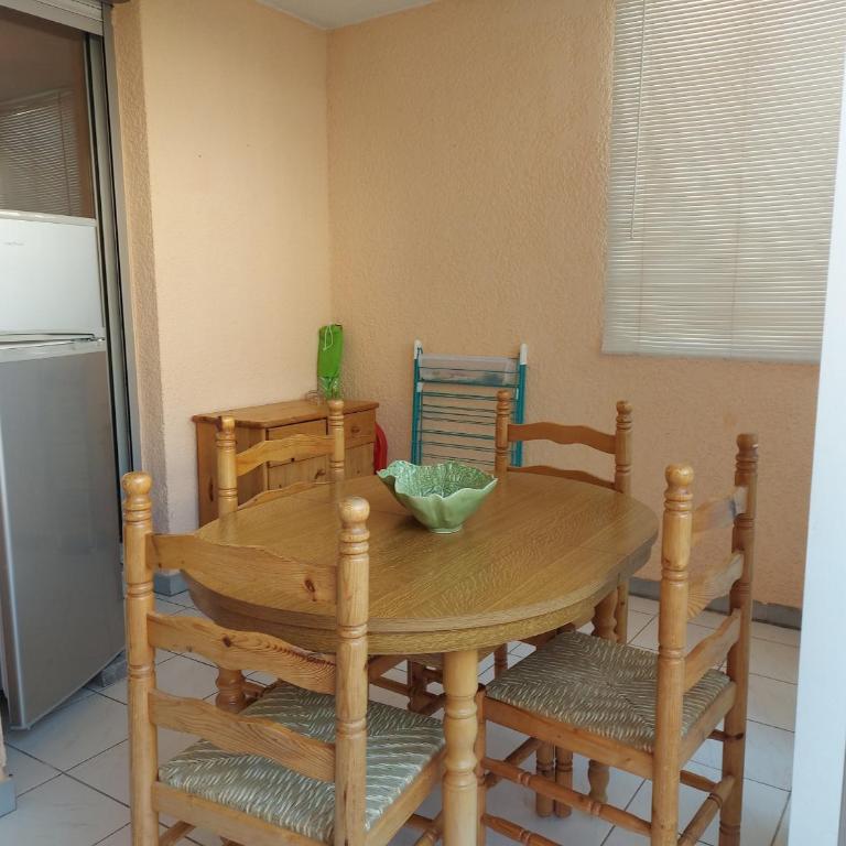 Appartement 4 pers avec terrasse, piscine et parking sécurisé - FR-1-776-137 - Appartement - 8