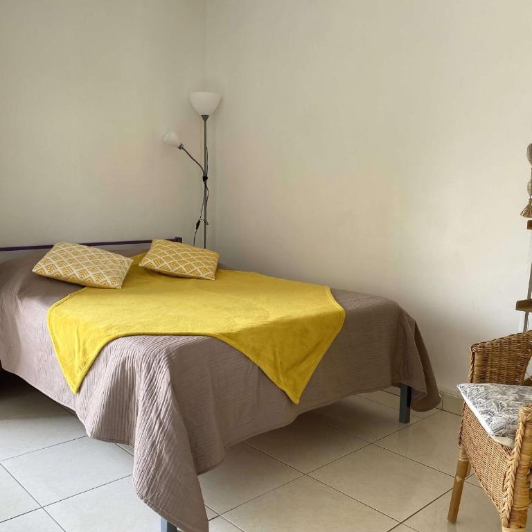 Studio rénové avec balcon et WIFI à Balaruc-les-Bains - FR-1-553-303 - Studio - 3