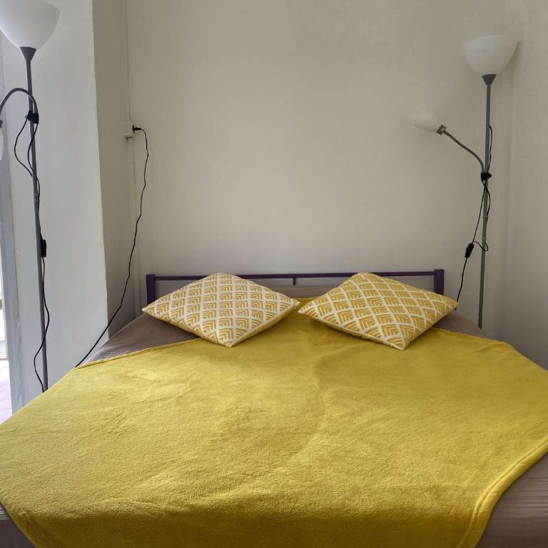 Studio rénové avec balcon et WIFI à Balaruc-les-Bains - FR-1-553-303 - Studio - 4